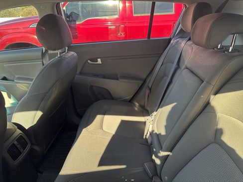 Used 2014 Kia Sportage LX image 3