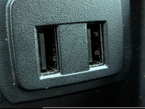 Used 2017 GMC Yukon XL SLT w/ Open Road Package image 26