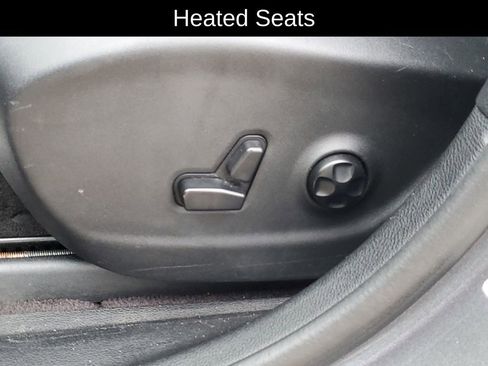 Used 2019 Jeep Cherokee Limited image 6