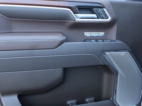 New 2026 GMC Sierra 1500 Denali w/ Denali Reserve Package AWD/4WD image 9
