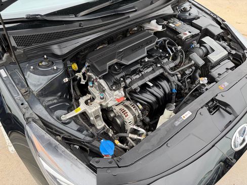 Used 2023 Hyundai Elantra SE FWD image 34