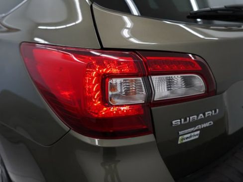 Used 2018 Subaru Outback 2.5i Touring image 86