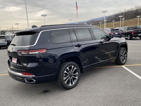 Used 2024 Jeep Grand Cherokee L Overland w/ Luxury Tech Group IV image 5