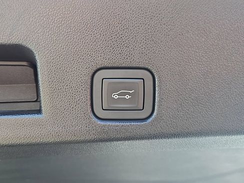 Used 2026 Chevrolet Traverse LT AWD/4WD image 23