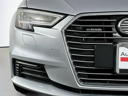 Used 2017 Audi A3 e-tron Premium Plus w/ Technology Package FWD image 16