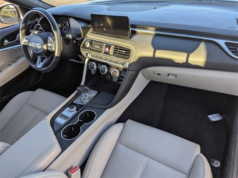 Used 2023 Genesis G70 2.0T image 12