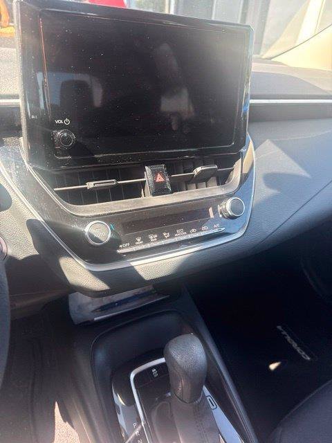 Used 2024 Toyota Corolla LE w/ LE Convenience Package FWD image 14