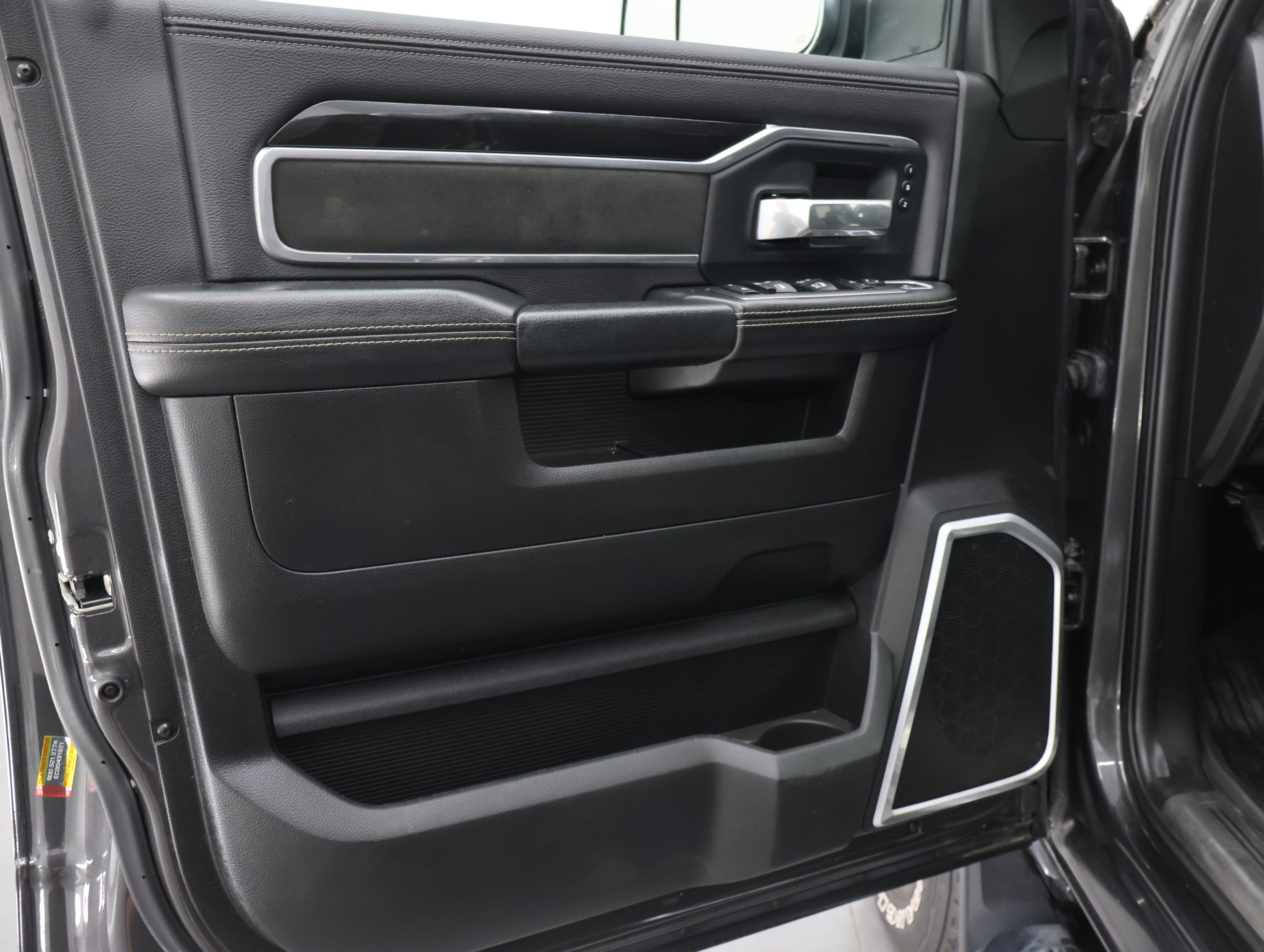 Used 2019 RAM 3500 Laramie AWD/4WD image 37