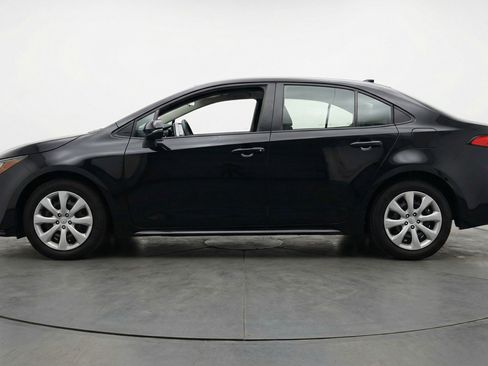 Used 2025 Toyota Corolla LE image 5