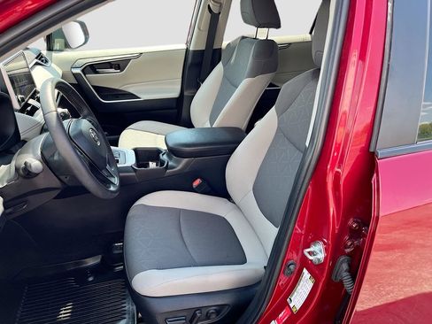 Used 2025 Toyota RAV4 XLE w/ Convenience Package AWD/4WD image 21