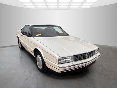 Used 1987 Cadillac Allante image 2