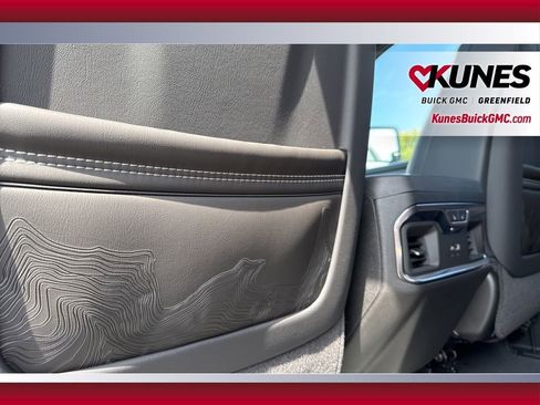 New 2025 GMC Sierra 3500 Denali Ultimate image 46