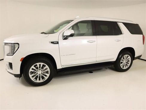 Used 2021 GMC Yukon SLT w/ SLT Premium Package image 2