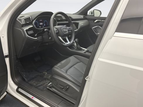 Used 2025 Audi Q3 2.0T Premium image 10