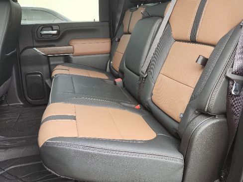 Used 2023 Chevrolet Silverado 2500 High Country AWD/4WD image 13