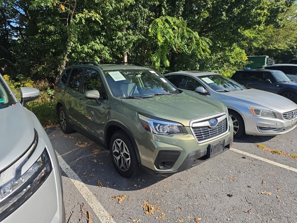 Used 2019 Subaru Forester Premium AWD/4WD image 2