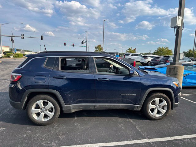 Used 2018 Jeep Compass Latitude FWD image 4