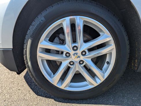 Used 2018 Chevrolet Equinox Premier image 10