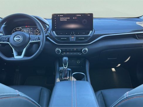 Used 2024 Nissan Altima 2.5 SR w/ SR Premium Package image 15