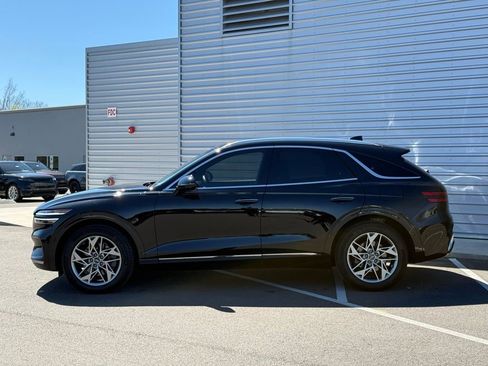 Used 2022 Genesis GV70 2.5T w/ Advanced Package image 11