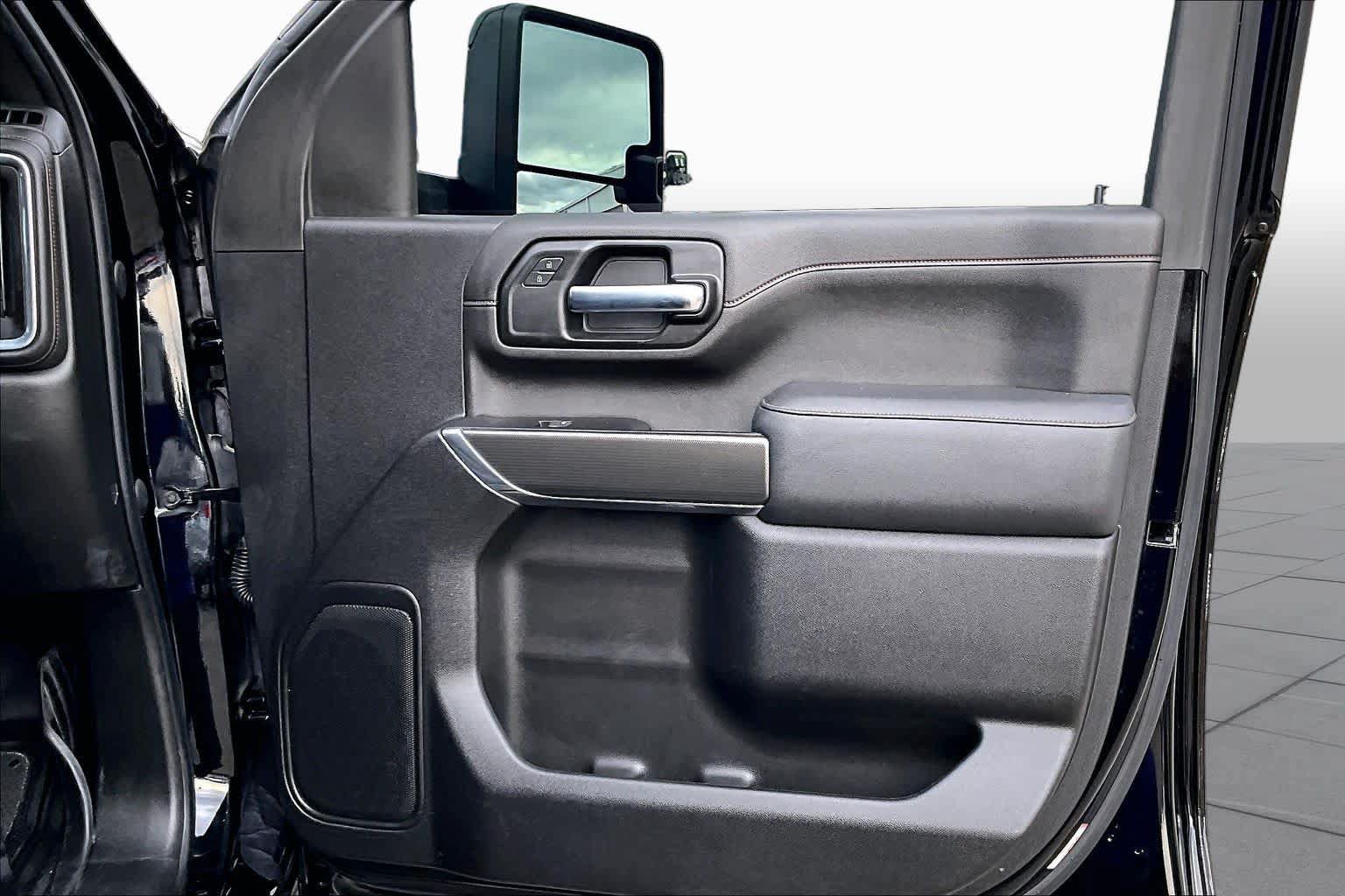 Used 2023 GMC Sierra 2500 AT4 AWD/4WD image 24