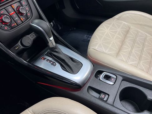 Used 2019 Buick Cascada Premium image 78