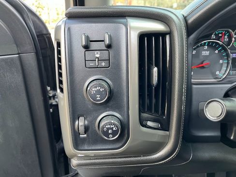 Used 2017 Chevrolet Silverado 1500 High Country image 11
