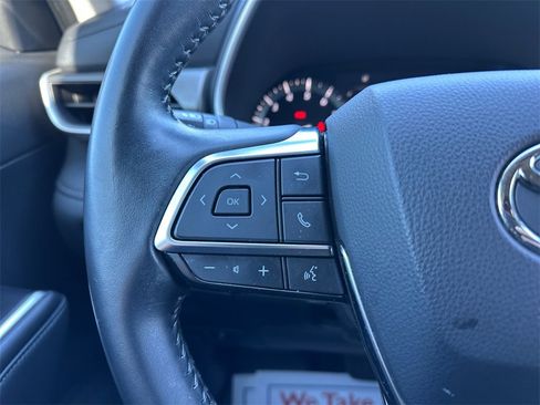 Used 2021 Toyota Highlander XLE image 32