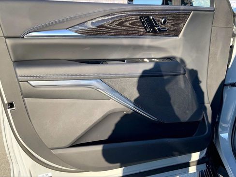 New 2026 Cadillac Escalade IQL Sport 1 w/ LPO, ONYX Package image 11