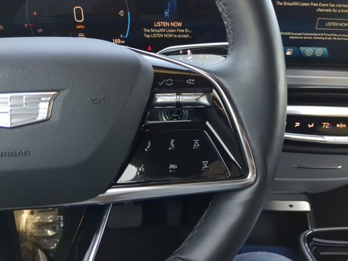 Certified 2024 Cadillac Lyriq Luxury image 28