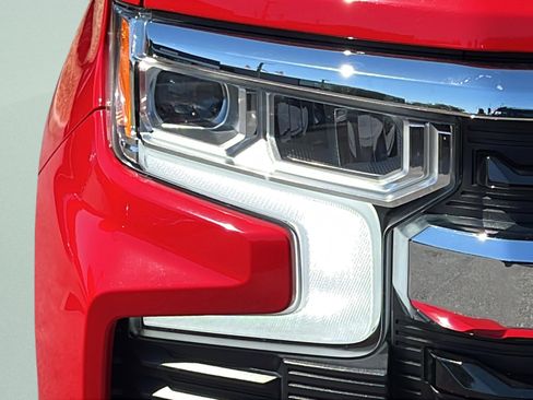 Used 2023 Chevrolet Silverado 1500 LT AWD/4WD image 21