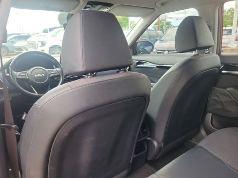 Used 2023 Kia Seltos S FWD image 13