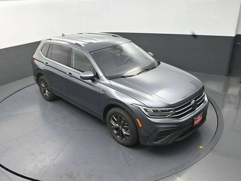 Used 2024 Volkswagen Tiguan SE AWD/4WD image 23
