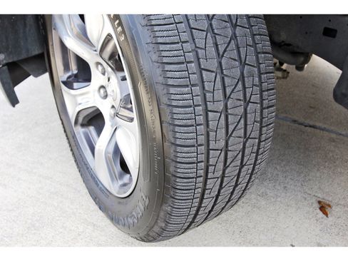 Used 2019 RAM 1500 Laramie image 32