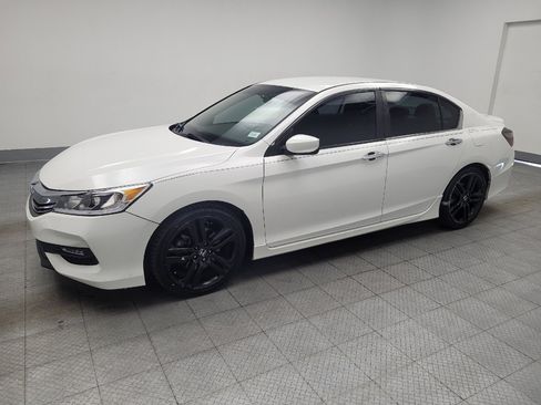 Used 2016 Honda Accord Sport image 2
