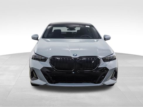 New 2026 BMW i5 eDrive40 w/ Executive Package image 8