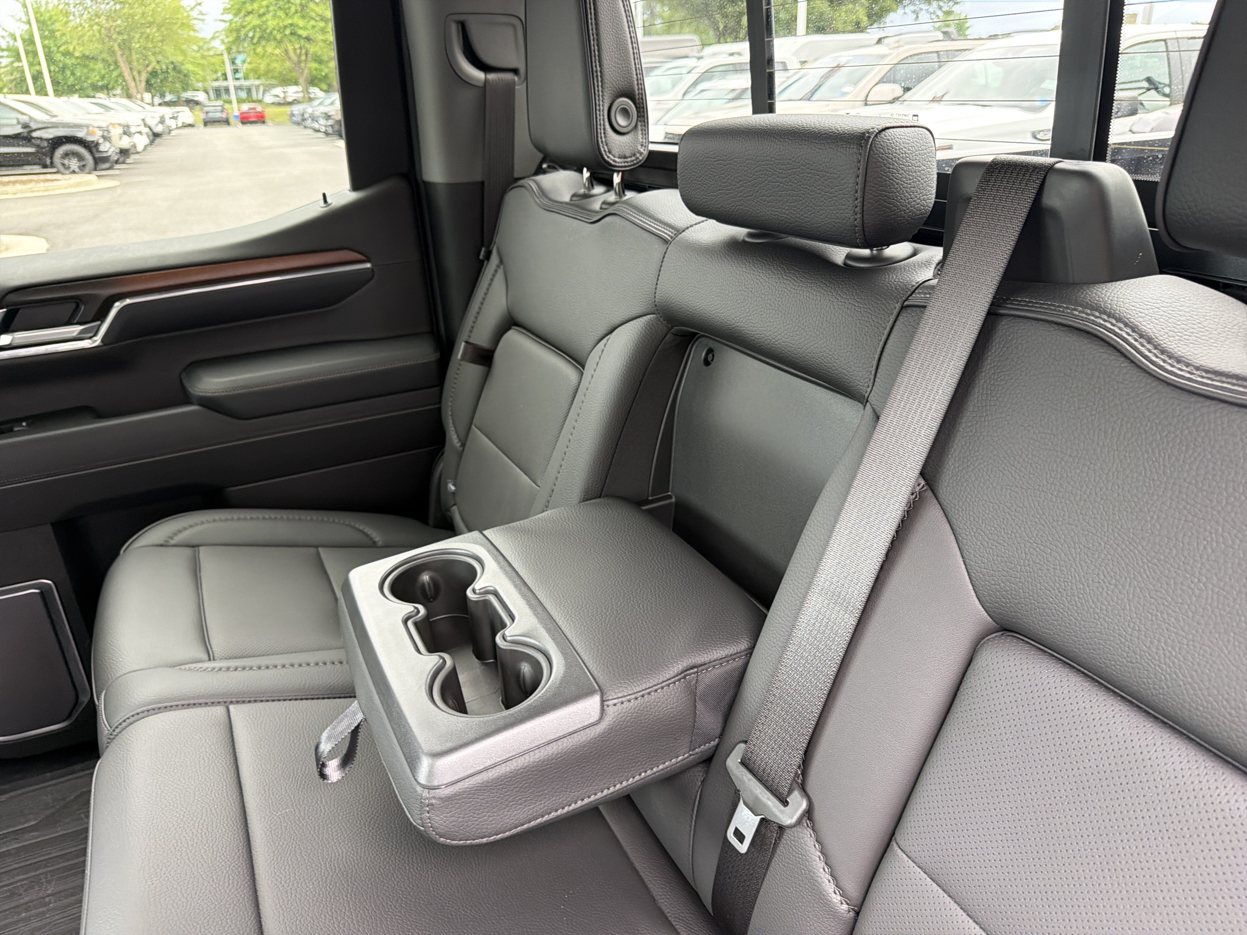 Used 2026 GMC Sierra 1500 Denali w/ Denali Reserve Package AWD/4WD image 33