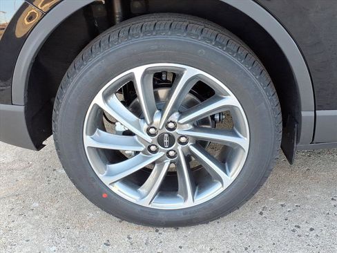 New 2026 Lincoln Corsair Premiere image 8