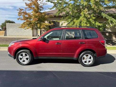 Used 2011 Subaru Forester 2.5X w/ Alloy Wheel Value Pkg AWD/4WD image 6
