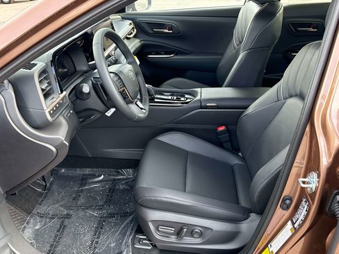 New 2026 Toyota Crown Signia image 9