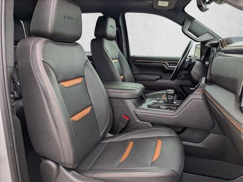 Used 2024 GMC Sierra 1500 AT4 w/ Technology Package AWD/4WD image 19