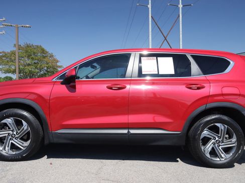 Used 2023 Hyundai Santa Fe SE FWD image 2