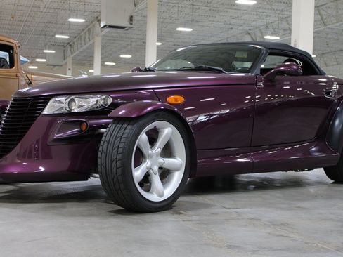Used 1999 Plymouth Prowler RWD image 35
