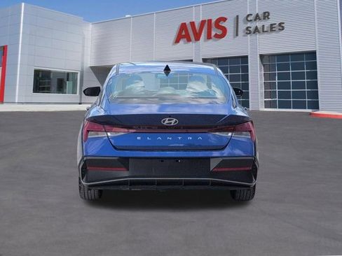 Used 2025 Hyundai Elantra SEL FWD image 7