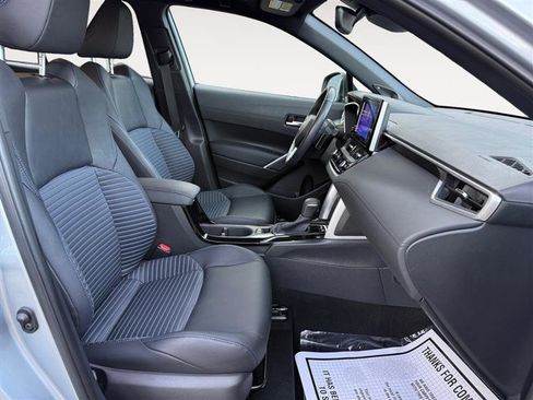 Used 2023 Toyota Corolla Cross HYBRID XSE image 16