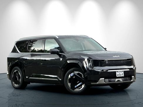 New 2026 Kia EV9 Land AWD/4WD image 2