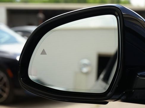 Used 2024 BMW X6 xDrive40i w/ Premium Package image 17