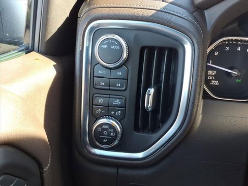 Used 2021 GMC Sierra 1500 SLT image 24