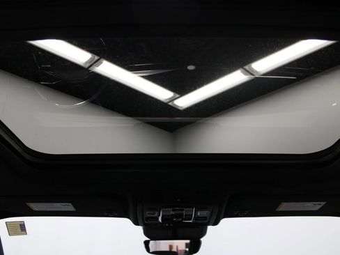 Certified 2025 Cadillac Escalade Sport w/ Touring Package image 22