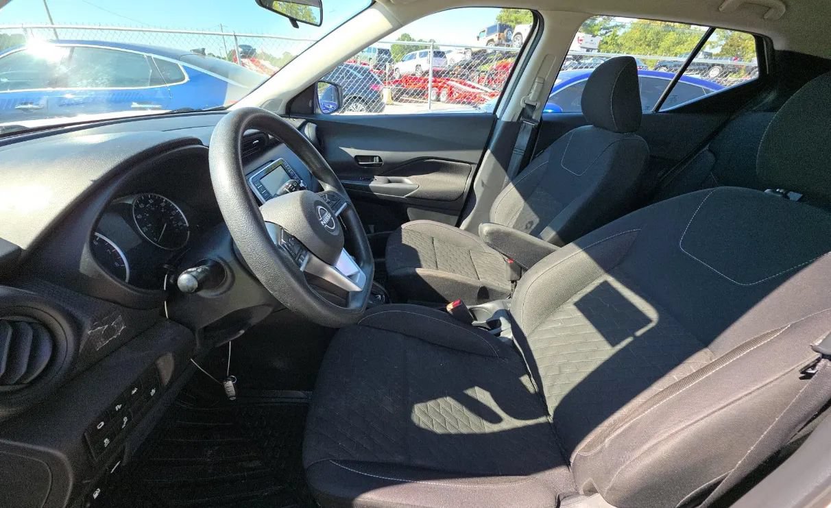 Used 2022 Nissan Kicks S FWD image 5